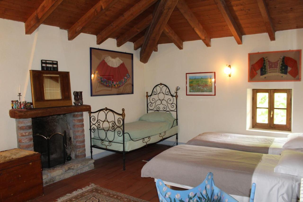 Agriturismo La Rovere Cossano Belbo Bagian luar foto